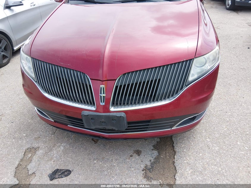 2013 LINCOLN MKT auction photo 6