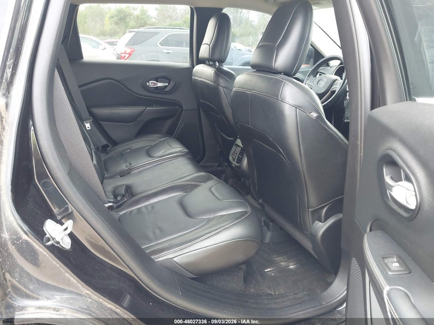2015 JEEP CHEROKEE auction photo 8