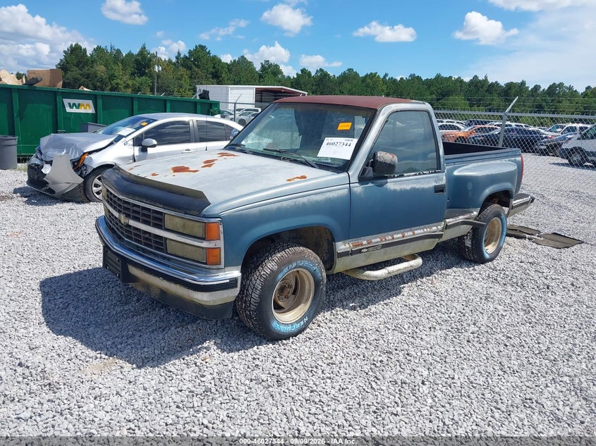 1990 Chevrolet Gmt-400 C1500, Normal Wear & Tear, IAAI, VIN 1GCDC14K0LZ198153 — photo 2