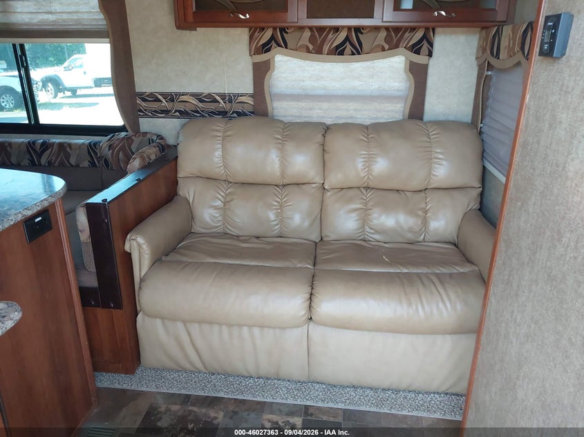 2015 FOREST RIVER TRACER auction photo 8