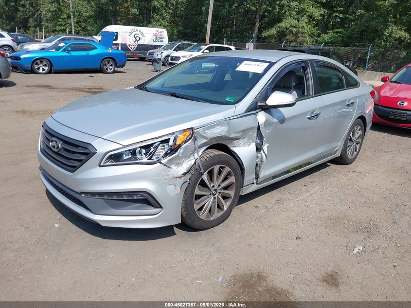 2015 HYUNDAI SONATA auction photo 2