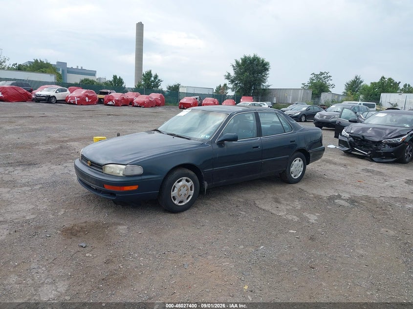 1992 TOYOTA CAMRY auction photo 2