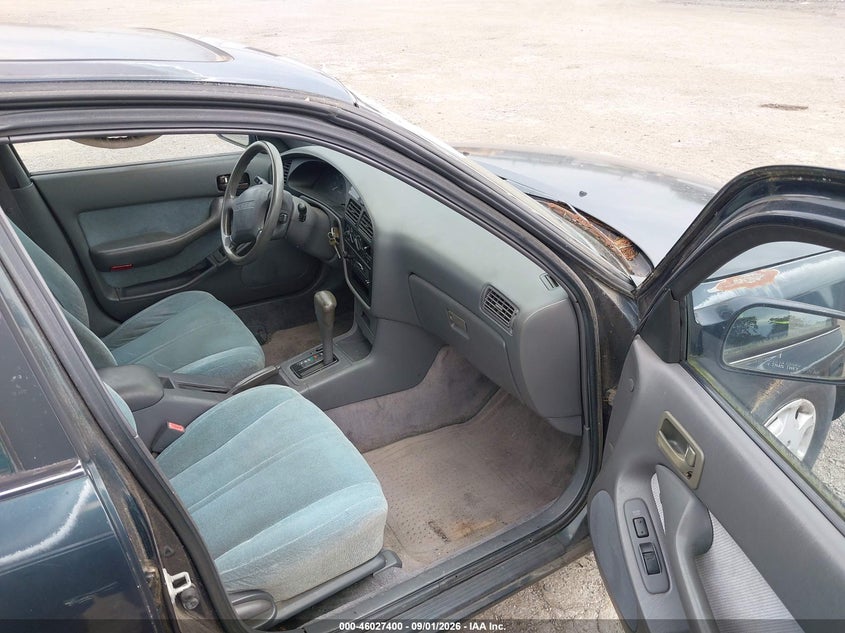 1992 TOYOTA CAMRY auction photo 5
