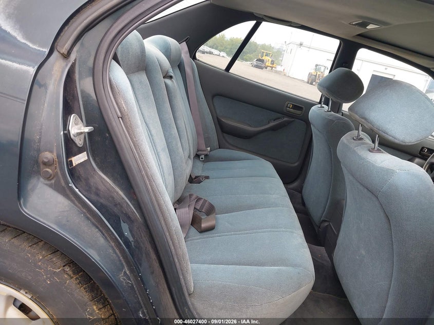 1992 TOYOTA CAMRY auction photo 8
