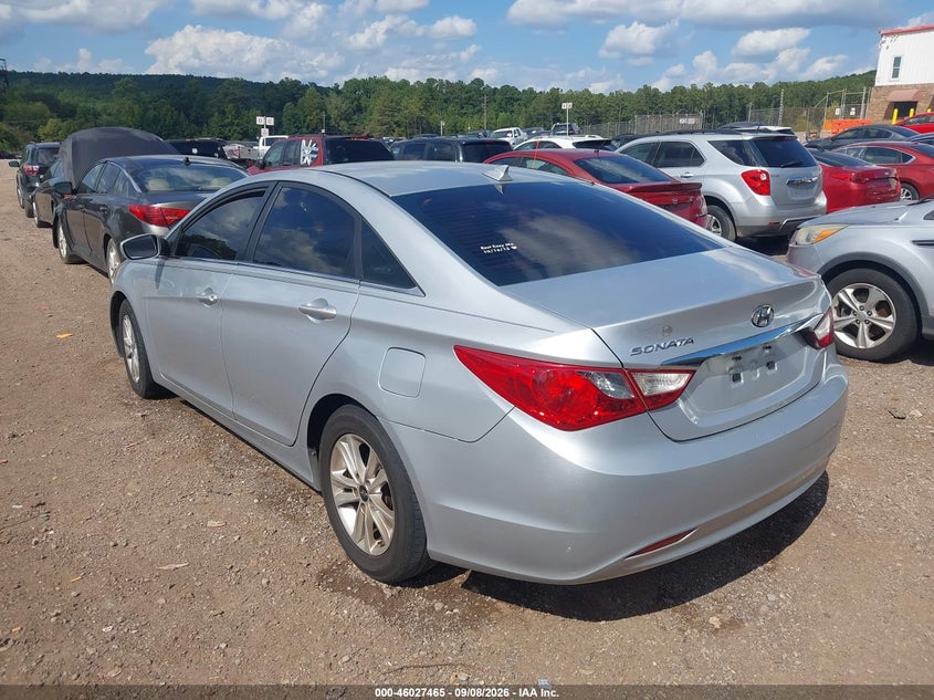 2013 HYUNDAI SONATA auction photo 3
