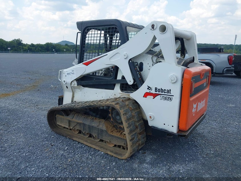 2017 BOBCAT T650 SKID STEER auction photo 3
