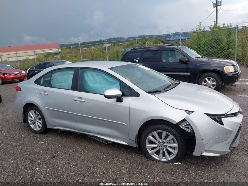 TOYOTA COROLLA - zdjęcie 13