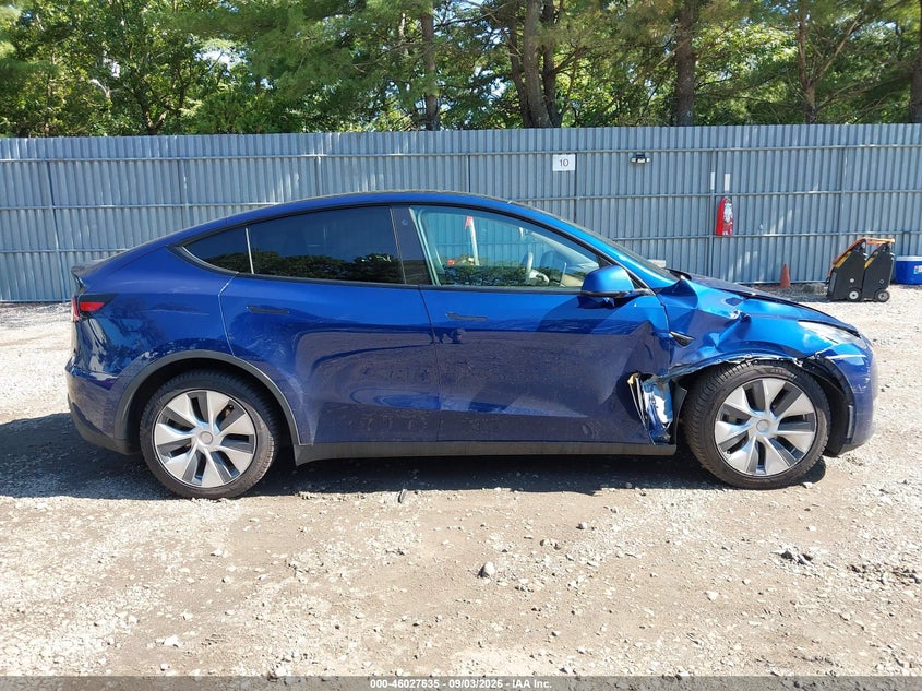 TESLA MODEL Y - zdjęcie 13