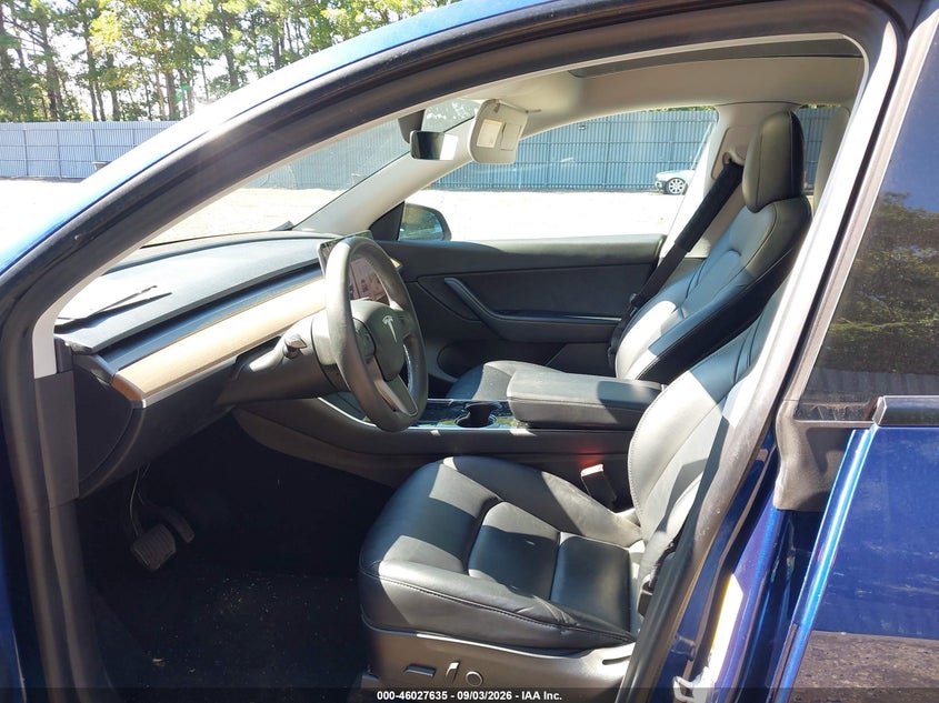 TESLA MODEL Y - zdjęcie 5