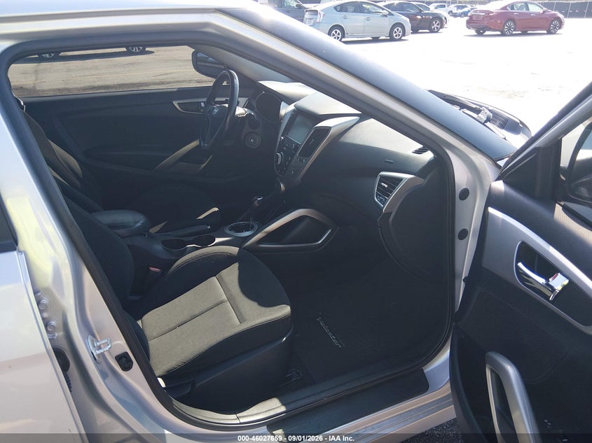 2017 HYUNDAI VELOSTER auction photo 5