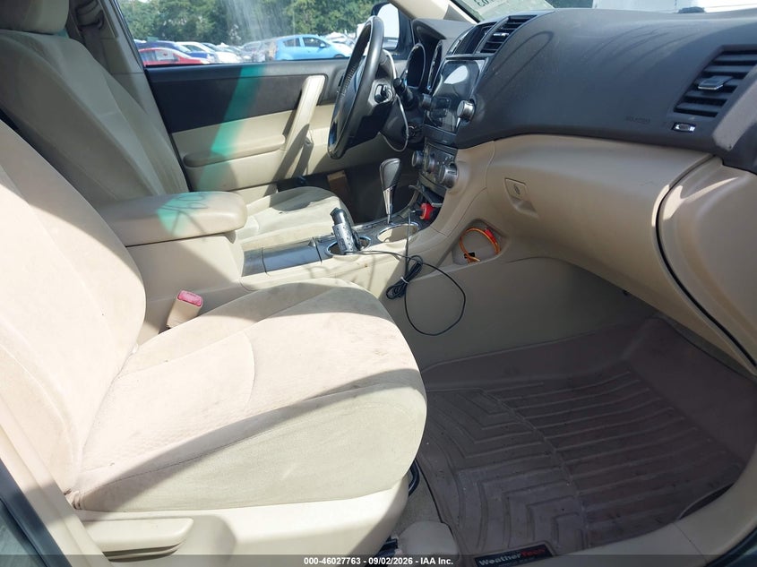 2010 TOYOTA HIGHLANDER auction photo 5