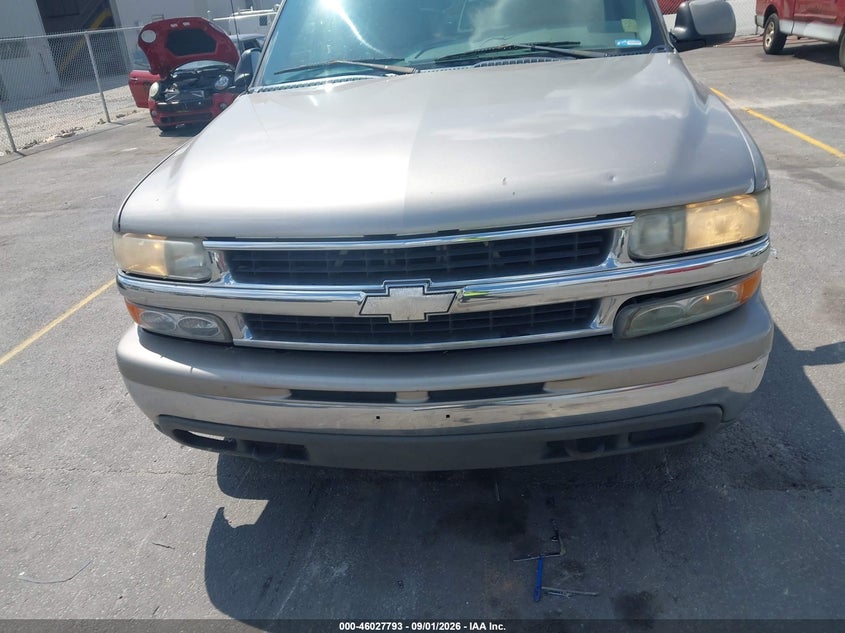 2001 CHEVROLET SUBURBAN 1500 auction photo 6
