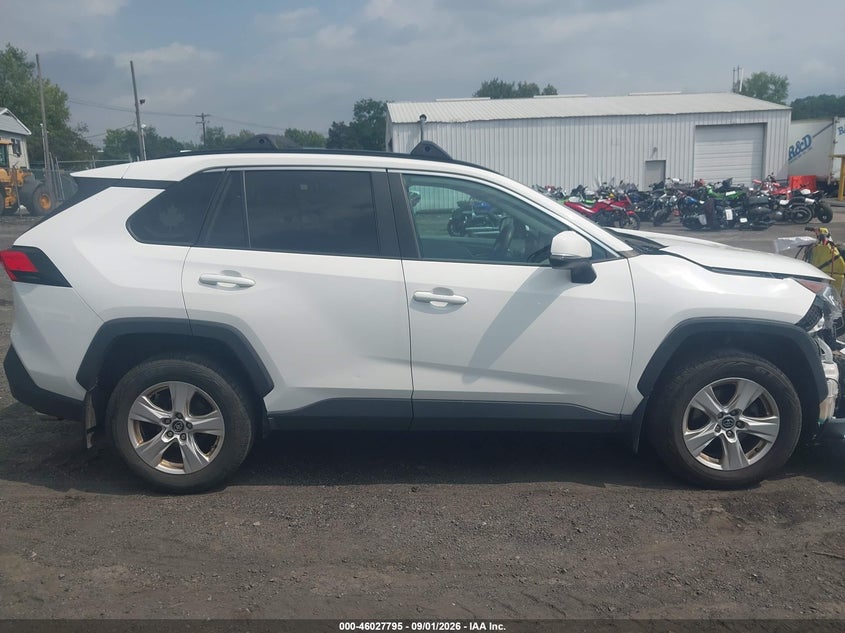 TOYOTA RAV4 - zdjęcie 13