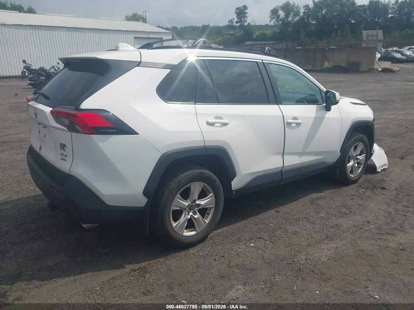TOYOTA RAV4 - zdjęcie 4