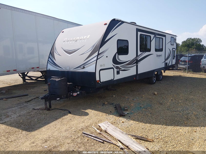 2017 KEYSTONE 2920BH auction photo 2