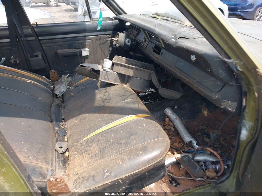 1974 PLYMOUTH VALIENT auction photo 5