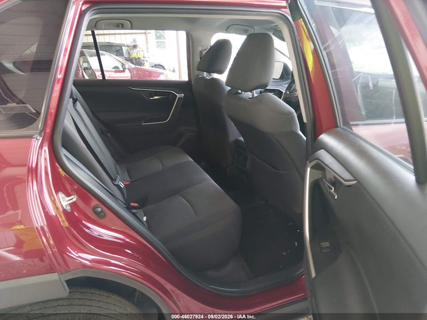 TOYOTA RAV4 - zdjęcie 8