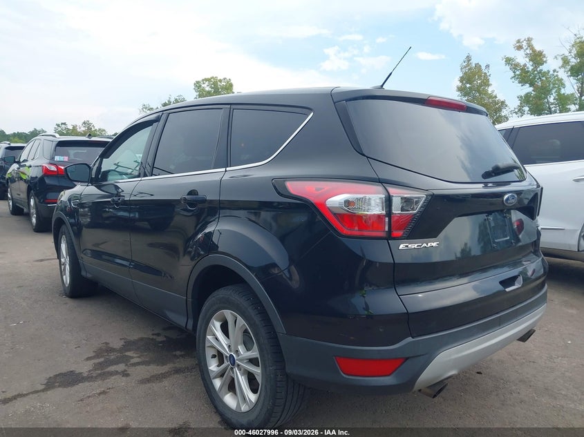 Vin: 1fmcu0gd7hud17106, lot: 46527415, ford escape se 20173