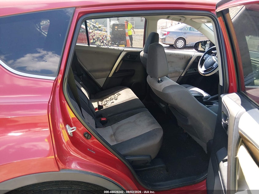 2013 TOYOTA RAV4 auction photo 8