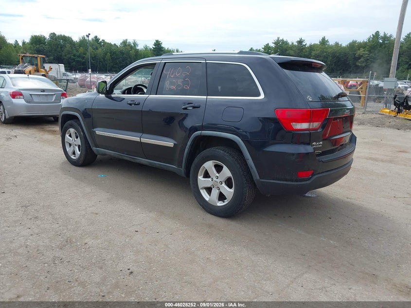 2011 JEEP GRAND CHEROKEE auction photo 3