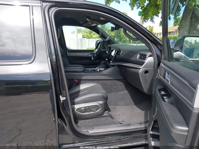 2025 JEEP WAGONEER L auction photo 5