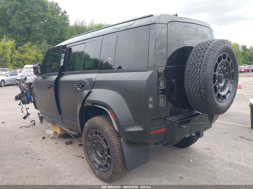 Vin: salezee96t2502402, lot: 46527702, land rover defender p635 octa/p635 octa black 20263