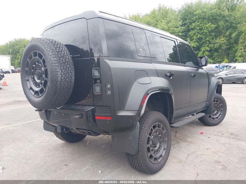 Vin: salezee96t2502402, lot: 46527702, land rover defender p635 octa/p635 octa black 20264