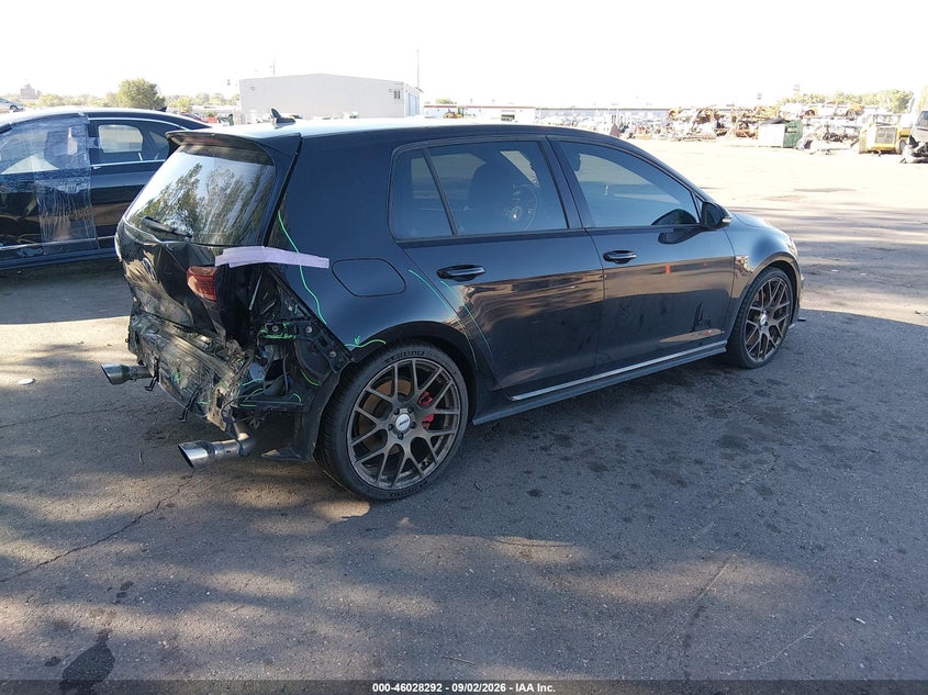 2017 VOLKSWAGEN GOLF GTI AUTOBAHN 4-DOOR/S 4-DOOR/SE 4-DOOR/SPORT 4-DOOR · Фото 4