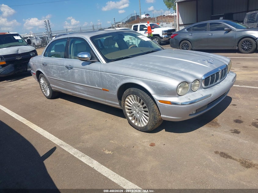 2005 Jaguar Xj Vanden Plas, Левый перёд, IAAI, VIN SAJWA82C85SG37800