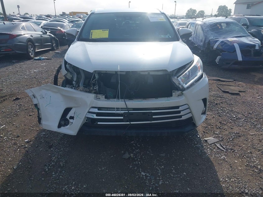TOYOTA HIGHLANDER - zdjęcie 13