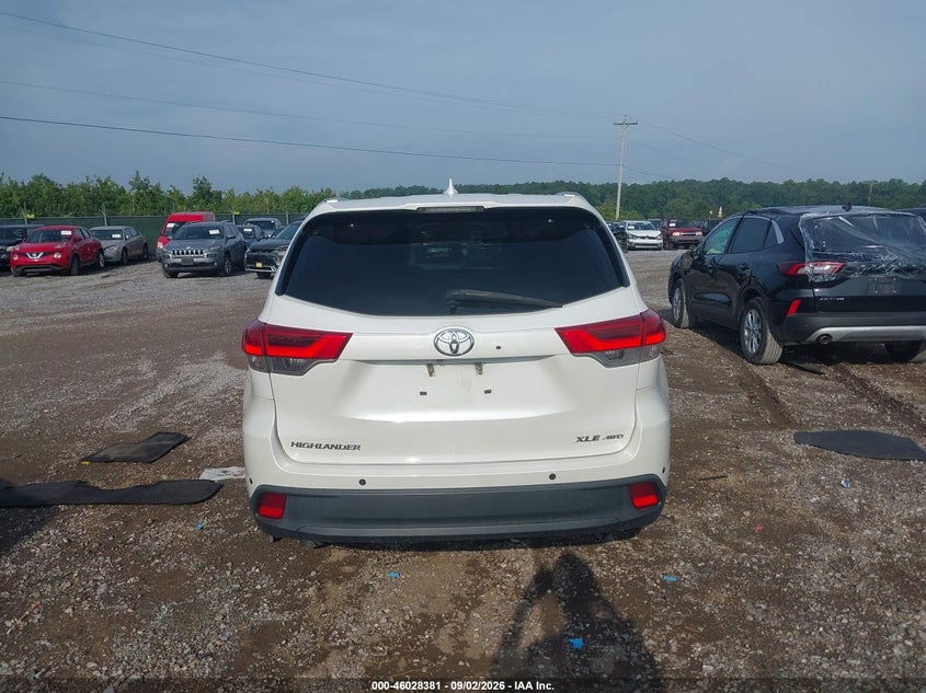 TOYOTA HIGHLANDER - zdjęcie 17