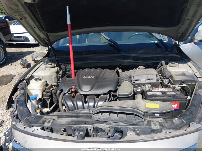 2011 KIA OPTIMA EX · Photo 10