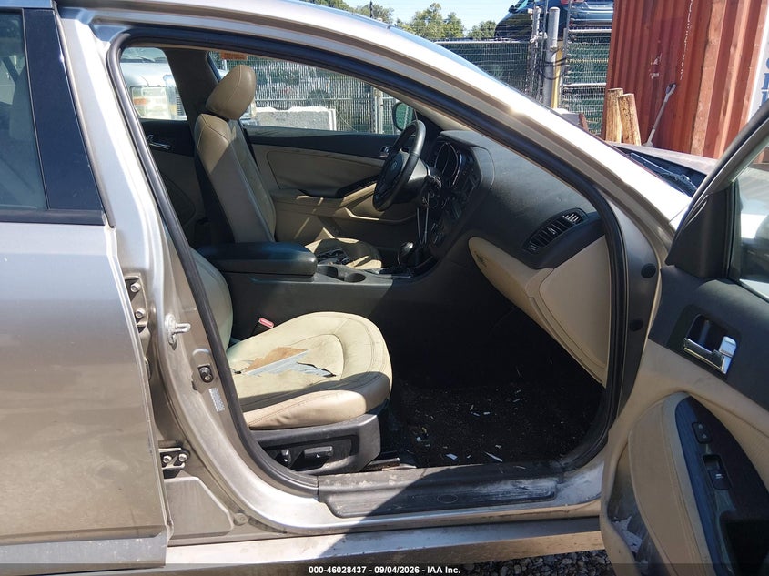 2011 KIA OPTIMA EX · Photo 5