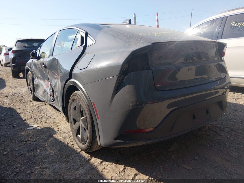 2024 TOYOTA PRIUS auction photo 3
