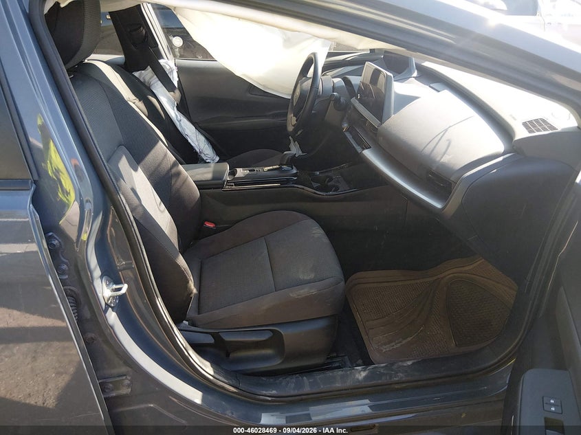 2024 TOYOTA PRIUS auction photo 5