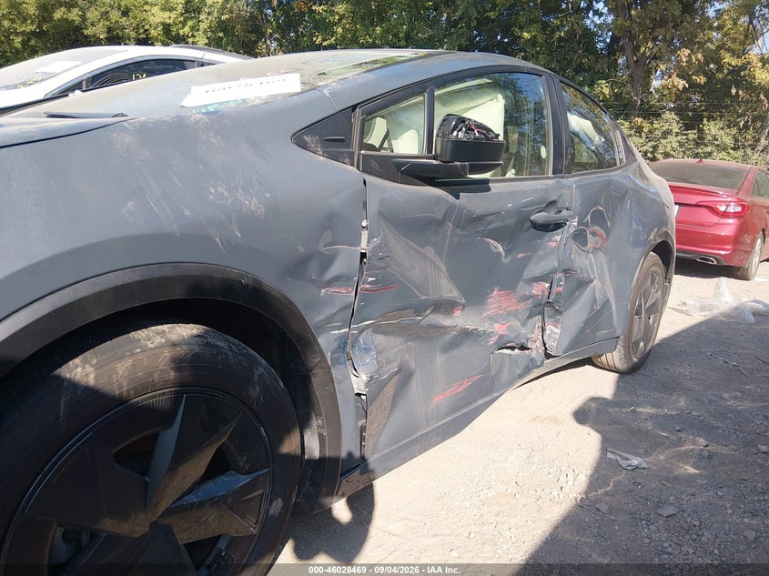 2024 TOYOTA PRIUS auction photo 6