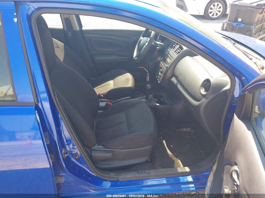 2016 NISSAN VERSA auction photo 5