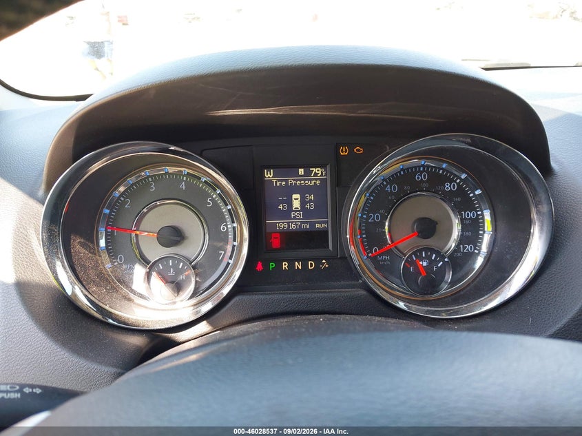 2014 CHRYSLER TOWN & COUNTRY auction photo 7