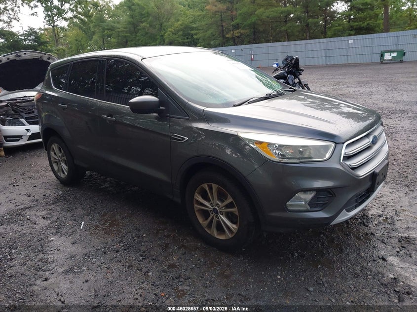 Vin: 1fmcu9gd2hub03323, lot: 46528076, ford escape se 2017 img_1
