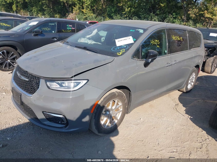 2025 CHRYSLER PACIFICA auction photo 2