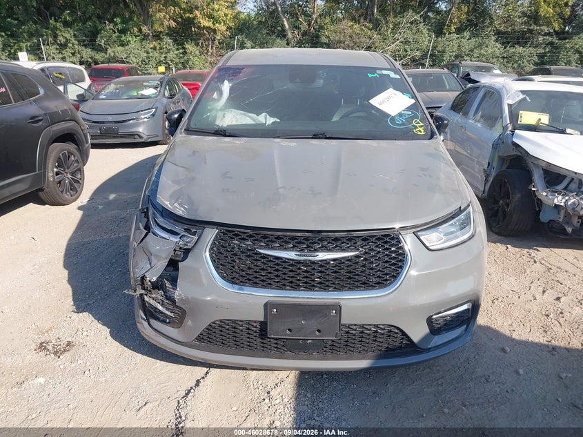 2025 CHRYSLER PACIFICA auction photo 6