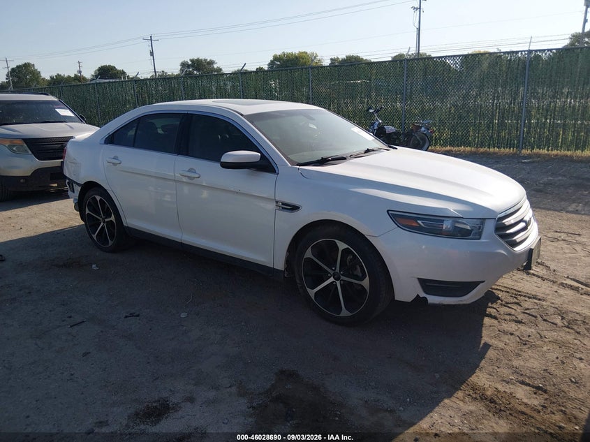 2015 FORD TAURUS auction photo 1