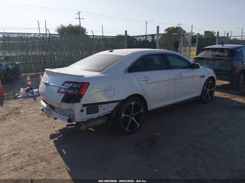 2015 FORD TAURUS auction photo 4