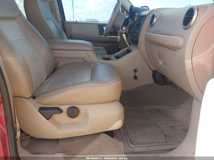 2003 FORD EXPEDITION auction photo 5