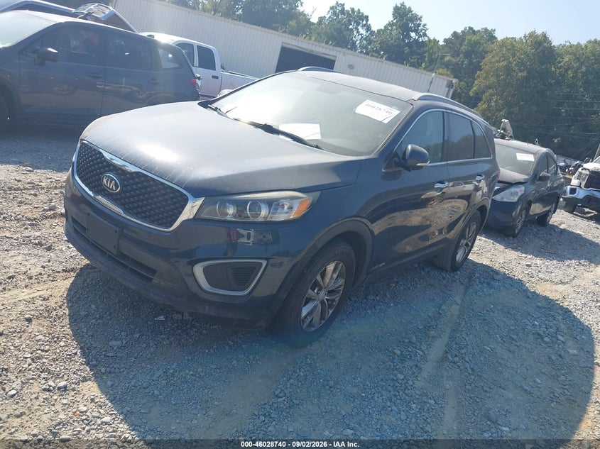 2016 KIA SORENTO auction photo 2