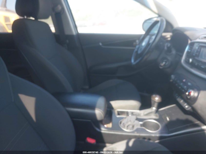 2016 KIA SORENTO auction photo 5