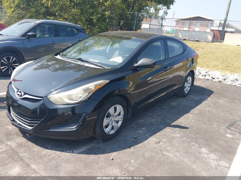 2016 HYUNDAI ELANTRA auction photo 2