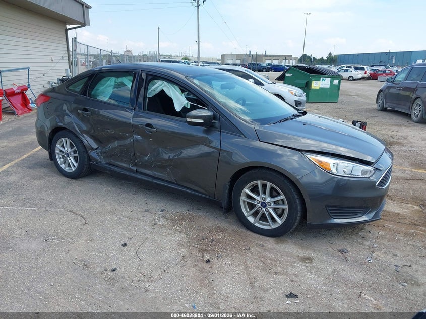 Vin: 1fadp3f20fl382812, lot: 46528223, ford focus se 2015 img_1