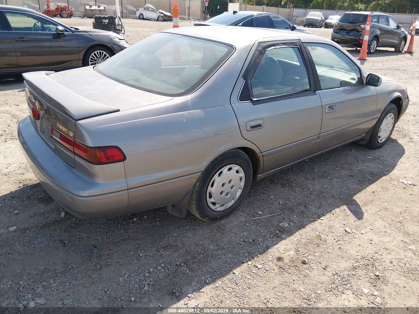 1997 TOYOTA CAMRY auction photo 4