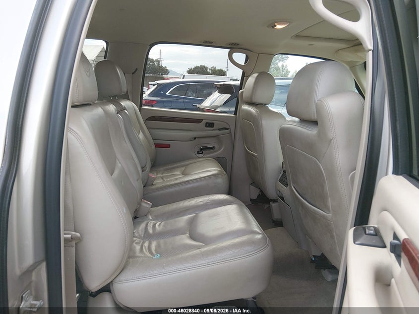 2005 CADILLAC ESCALADE ESV auction photo 8
